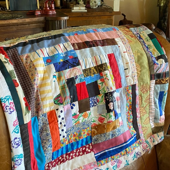 Vintage Patched Blanket - Picture 4 of 12